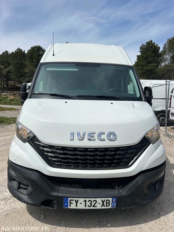 IVECO DAILY 2021 128000 35C12 - Skåpbil: bild 2 IVECO DAILY 2021 128000 35C12 - Skåpbil: bild 2