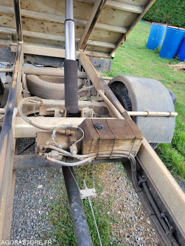 Transportbil med tippflak Iveco 35c12: bild 10