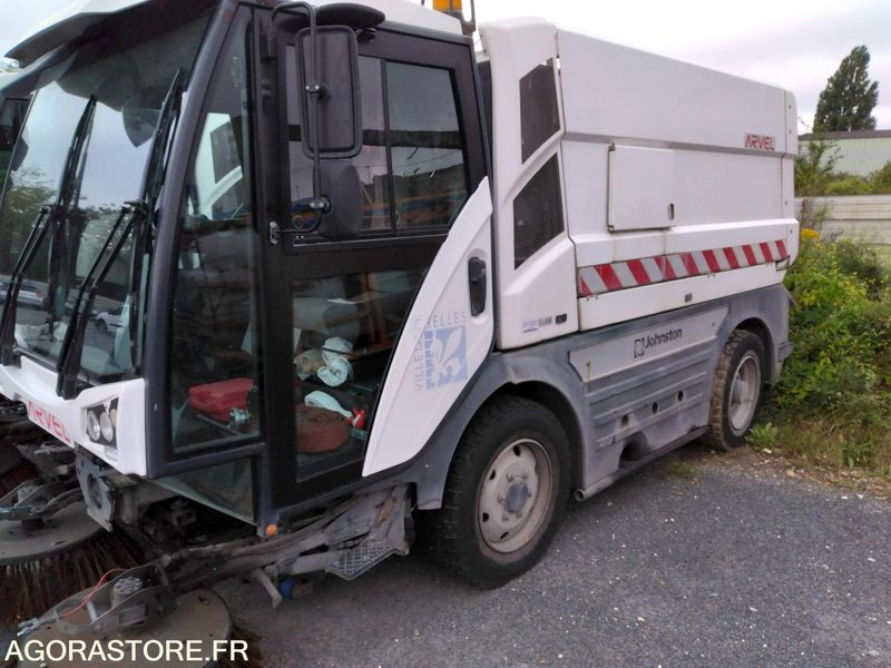 JOHNSTON SWEPPER - Sopmaskin: bild 2 JOHNSTON SWEPPER - Sopmaskin: bild 2