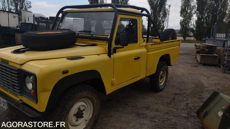 LAND ROVER DEFENDER - 2003 - 98879km - Personbil: bild 2 LAND ROVER DEFENDER - 2003 - 98879km - Personbil: bild 2