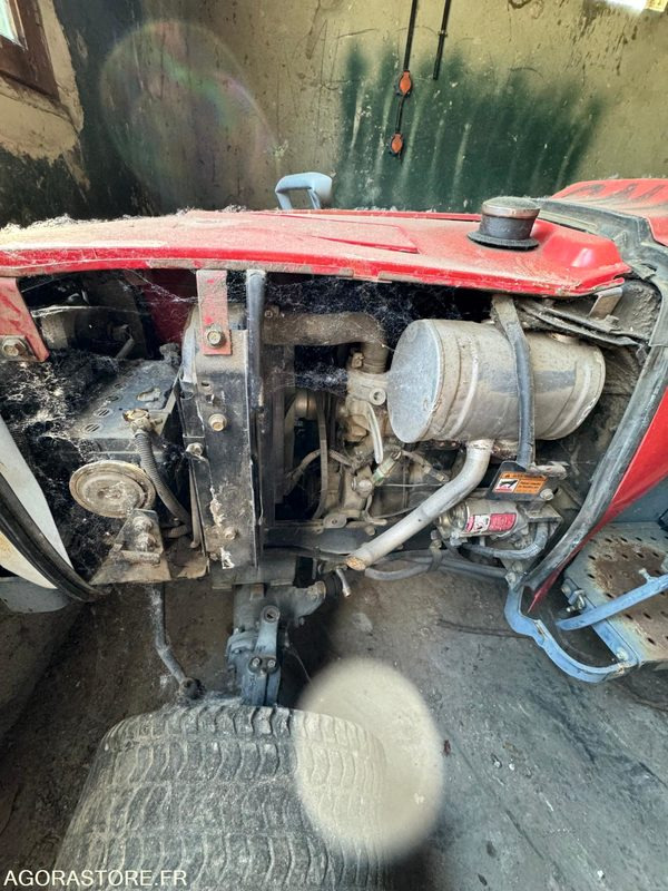 TRACTEUR MASSEY FERGUSON POUR PIECES - Lantbruksmaskiner: bild 2 TRACTEUR MASSEY FERGUSON POUR PIECES - Lantbruksmaskiner: bild 2