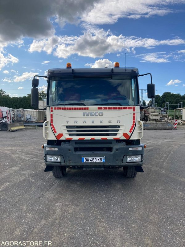 CAMION BENNE 4x2 IVECO TRAKKER 190T44 + GRUE PK15500 - Année 2006 - 391 000 km - Lastbil: bild 2 CAMION BENNE 4x2 IVECO TRAKKER 190T44 + GRUE PK15500 - Année 2006 - 391 000 km - Lastbil: bild 2