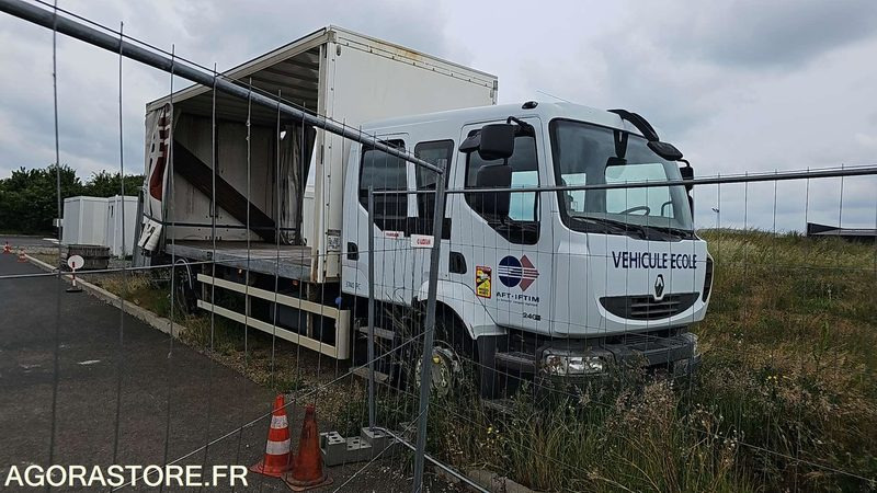 PORTEUR BACHE RENAULT MIDLUM - 2009 - 476000kms - Lastbil: bild 1 PORTEUR BACHE RENAULT MIDLUM - 2009 - 476000kms - Lastbil: bild 1