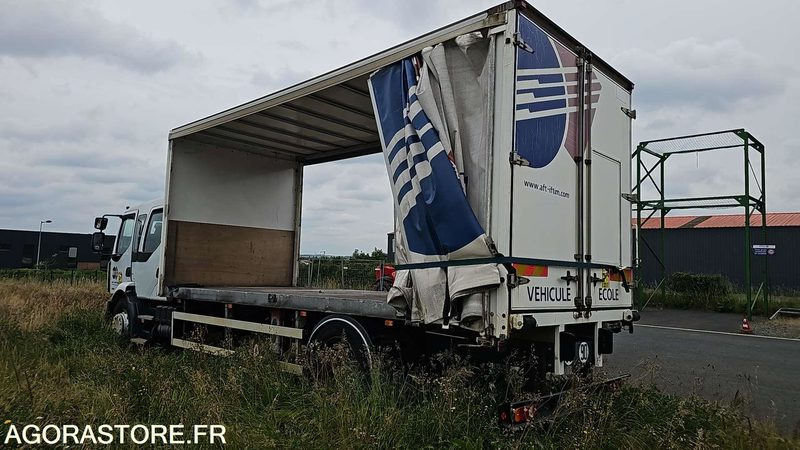 PORTEUR BACHE RENAULT MIDLUM - 2009 - 476000kms - Lastbil: bild 3 PORTEUR BACHE RENAULT MIDLUM - 2009 - 476000kms - Lastbil: bild 3
