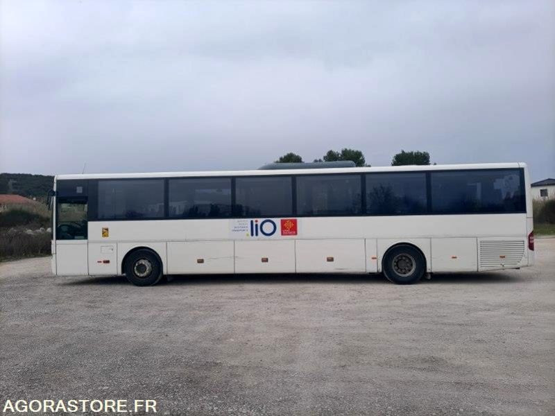 MERCEDES INTOURO N°083324 - Skolbuss: bild 1 MERCEDES INTOURO N°083324 - Skolbuss: bild 1