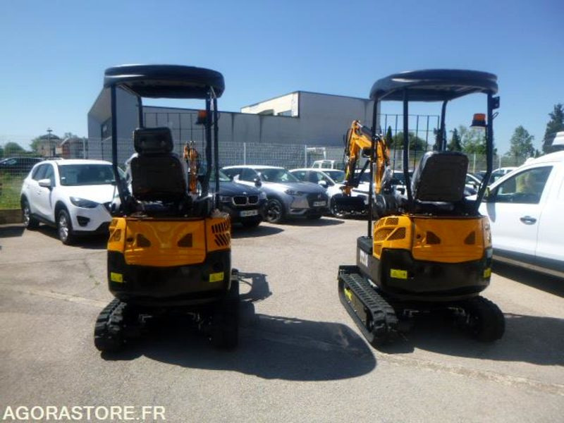 MINIPELLE 1T8 MOTEUR 3 CYLINDRES KUBOTA - Grävmaskin: bild 2 MINIPELLE 1T8 MOTEUR 3 CYLINDRES KUBOTA - Grävmaskin: bild 2