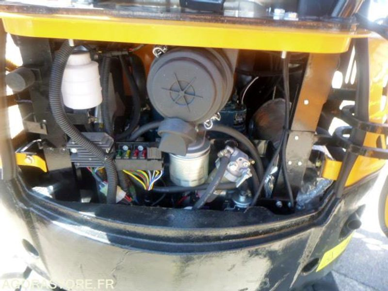 MINIPELLE 1T8 MOTEUR 3 CYLINDRES KUBOTA - Grävmaskin: bild 3 MINIPELLE 1T8 MOTEUR 3 CYLINDRES KUBOTA - Grävmaskin: bild 3