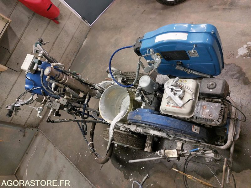 Machine de marquage Graco LineLazer IV 200HS - Verktyg/ Utrustning: bild 1 Machine de marquage Graco LineLazer IV 200HS - Verktyg/ Utrustning: bild 1
