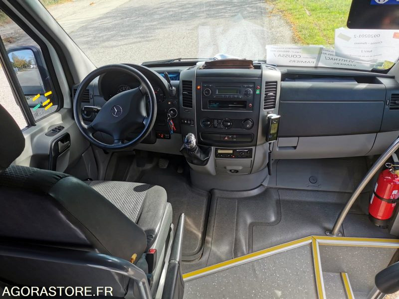 Mercedes sprinter 01/2014 BVM 22+1 places Clim 215000 kms ralentisseur - Minibuss, Persontransport: bild 5 Mercedes sprinter 01/2014 BVM 22+1 places Clim 215000 kms ralentisseur - Minibuss, Persontransport: bild 5
