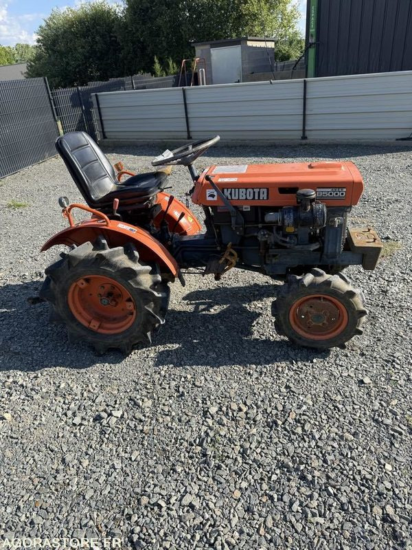 Micro Tracteur KUBOTA B5000 4X4 - Traktor: bild 2 Micro Tracteur KUBOTA B5000 4X4 - Traktor: bild 2