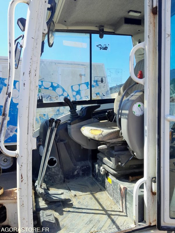 Minipelle Volvo EC27 - Grävmaskin: bild 1 Minipelle Volvo EC27 - Grävmaskin: bild 1