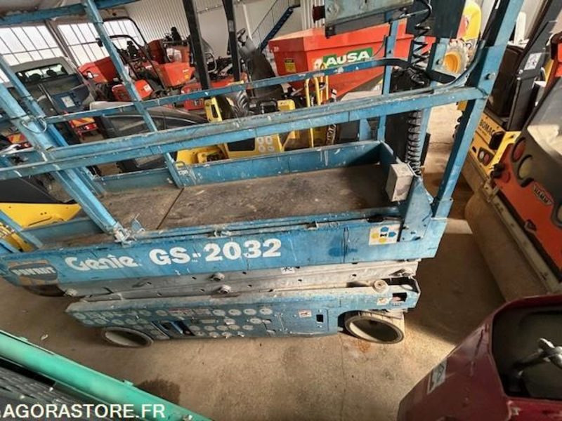NACELLE CISEAUX GENIE GS-2032 423 HRS 2006 - Saxlift: bild 4 NACELLE CISEAUX GENIE GS-2032 423 HRS 2006 - Saxlift: bild 4