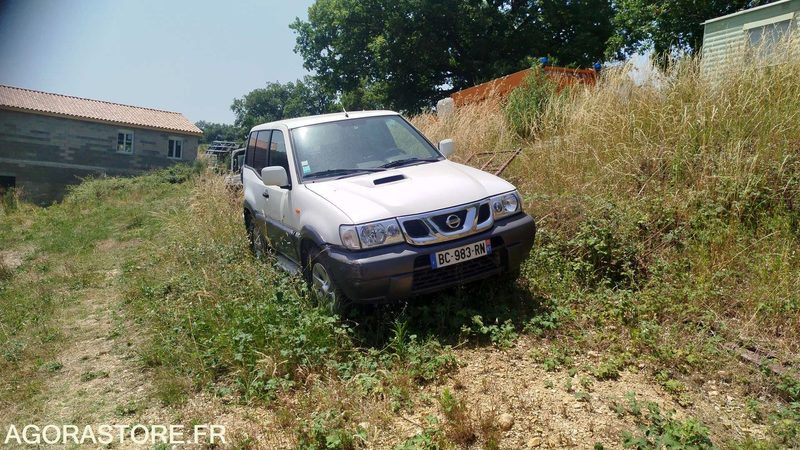 Nissan Terrano - 2004 - SUV: bild 2 Nissan Terrano - 2004 - SUV: bild 2