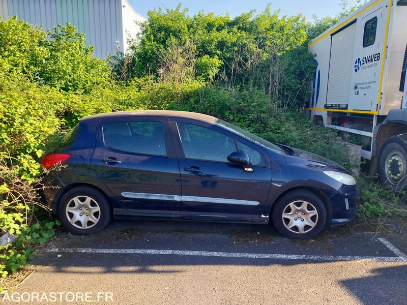 PEUGEOT 308 Société 2011 (345000Km environ) NON ROULANT MOTEUR HS - Personbil: bild 2 PEUGEOT 308 Société 2011 (345000Km environ) NON ROULANT MOTEUR HS - Personbil: bild 2