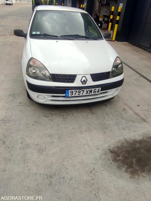 RENAULT Clio - 125820kms - 2003 - Personbil: bild 4 RENAULT Clio - 125820kms - 2003 - Personbil: bild 4