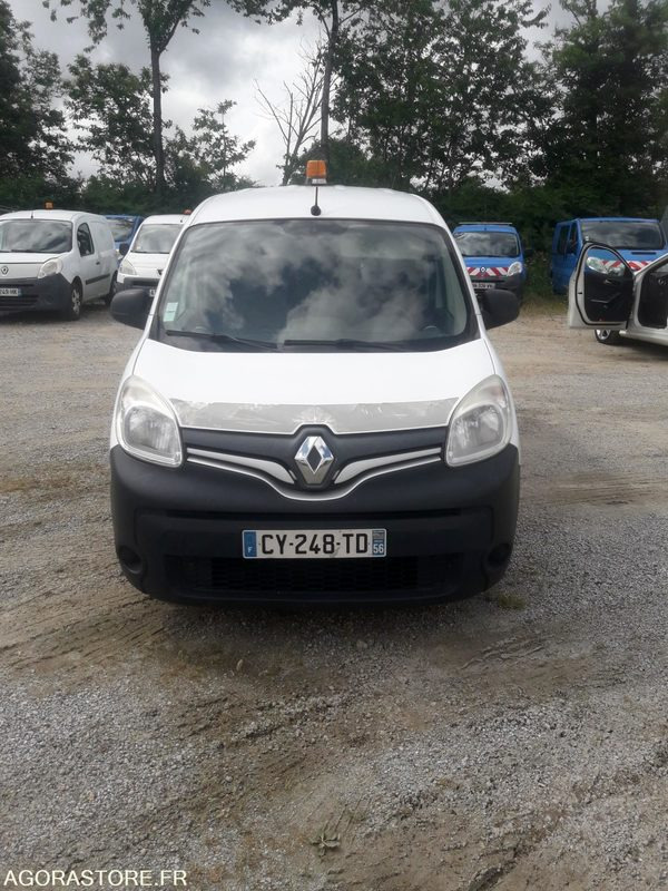 RENAULT KANGOO - 2013 / 303482 KM (CY248TD) - Små skåpbil: bild 1 RENAULT KANGOO - 2013 / 303482 KM (CY248TD) - Små skåpbil: bild 1