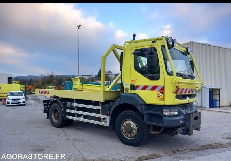 RENAULT KERAX 4x4 - 19T - 2003 - 320 000KM - Flakbil: bild 1 RENAULT KERAX 4x4 - 19T - 2003 - 320 000KM - Flakbil: bild 1