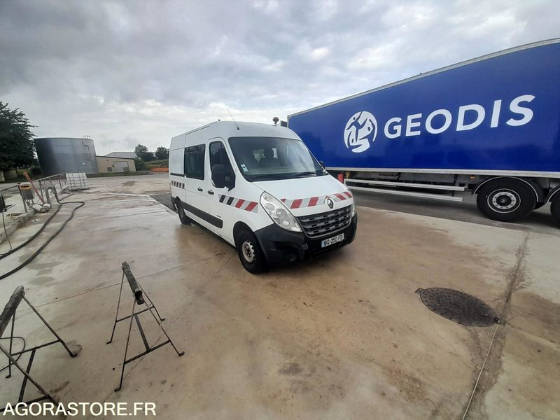 RENAULT MASTER 3T5 DOUBLE CABINE - 2011 / 285 800 KM - Skåpbil: bild 4 RENAULT MASTER 3T5 DOUBLE CABINE - 2011 / 285 800 KM - Skåpbil: bild 4