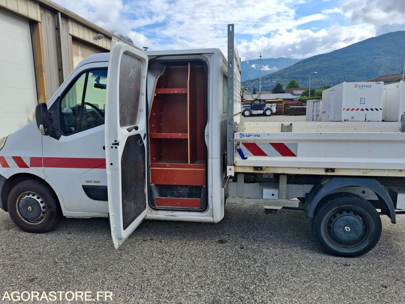 RENAULT MASTER BENNE - 2016 / 179166 KM - Transportbil med tippflak: bild 2 RENAULT MASTER BENNE - 2016 / 179166 KM - Transportbil med tippflak: bild 2