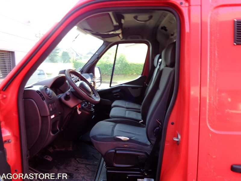 RENAULT MASTER CN.829.RR - Ambulans: bild 4 RENAULT MASTER CN.829.RR - Ambulans: bild 4