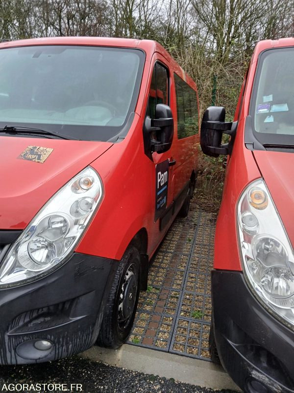 RENAULT MASTER TPMR N°140690 - Minibuss, Persontransport: bild 2 RENAULT MASTER TPMR N°140690 - Minibuss, Persontransport: bild 2