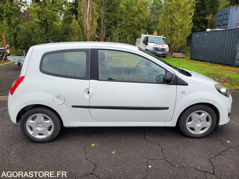 RENAULT TWINGO - DB-290-VQ - VIN VF1CNJ10550142907 - Personbil: bild 4 RENAULT TWINGO - DB-290-VQ - VIN VF1CNJ10550142907 - Personbil: bild 4