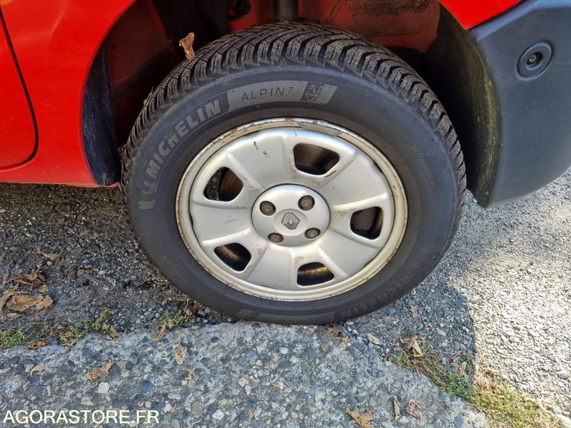 Reanult Kangoo 4x4 - 7353 XZ 63 - 2005 - Små skåpbil: bild 5 Reanult Kangoo 4x4 - 7353 XZ 63 - 2005 - Små skåpbil: bild 5