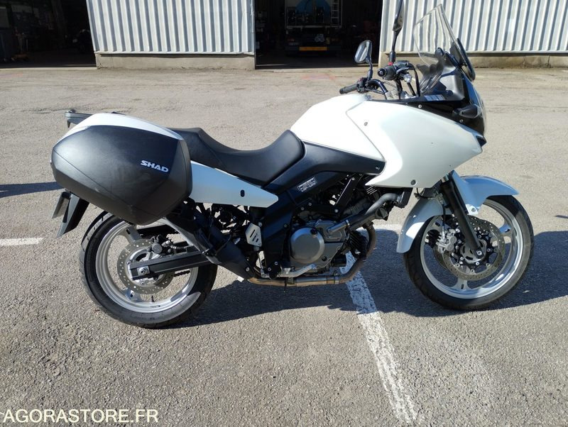 SUZUKI DL650 VSTROM 16500kms - 2009 - Motorcykel: bild 1 SUZUKI DL650 VSTROM 16500kms - 2009 - Motorcykel: bild 1
