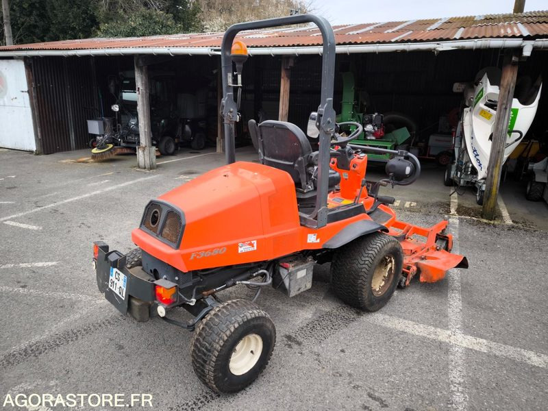 Tondeuse KUBOTA F3680 3688 heures 2013 - Gräsklippare: bild 1 Tondeuse KUBOTA F3680 3688 heures 2013 - Gräsklippare: bild 1
