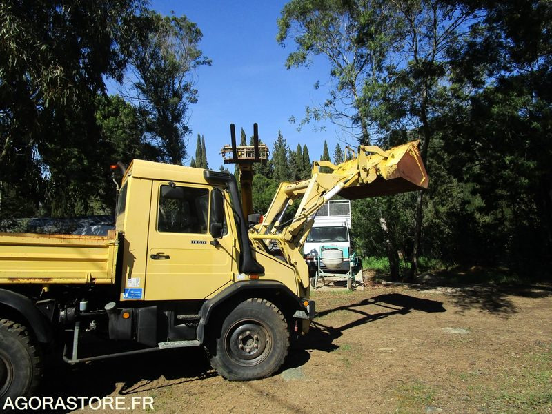 Unimog U140 - 1994 - 115 000km - TRES BON ETAT - Grävlastare: bild 2 Unimog U140 - 1994 - 115 000km - TRES BON ETAT - Grävlastare: bild 2