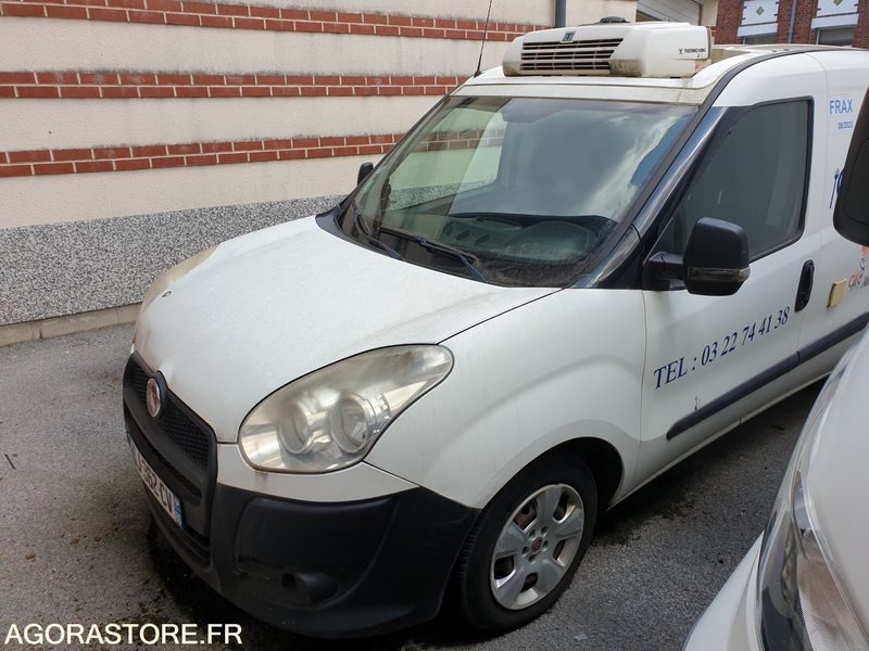 Utilitaire frigo FIAT DOBLO - Små skåpbil: bild 2 Utilitaire frigo FIAT DOBLO - Små skåpbil: bild 2