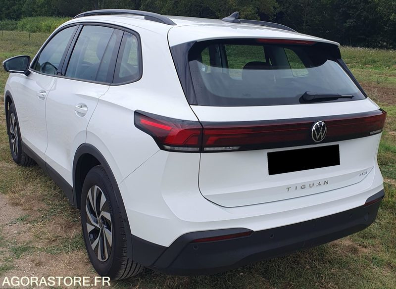 VOLKSWAGEN NOUVEAU TIGUAN 1.5 eTSI 150 cv EDITION DSG 2024 10.500 kms - Personbil: bild 3 VOLKSWAGEN NOUVEAU TIGUAN 1.5 eTSI 150 cv EDITION DSG 2024 10.500 kms - Personbil: bild 3