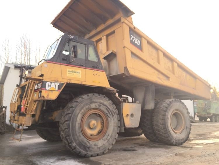 CAT 775 D - Terränggående truck: bild 1 CAT 775 D - Terränggående truck: bild 1