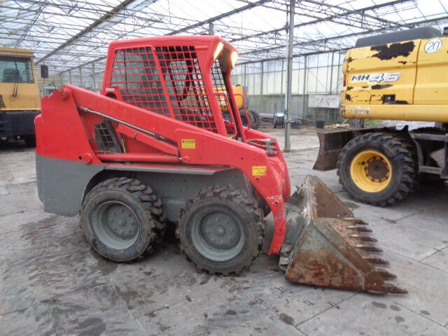 Bobcat S130 - Kompaktlastare/ Slirstyrda lastare: bild 1 Bobcat S130 - Kompaktlastare/ Slirstyrda lastare: bild 1