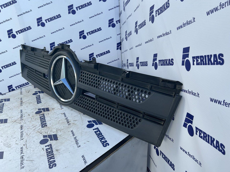 Mercedes-Benz bonnet grill - Huv för Lastbil: bild 3 Mercedes-Benz bonnet grill - Huv för Lastbil: bild 3