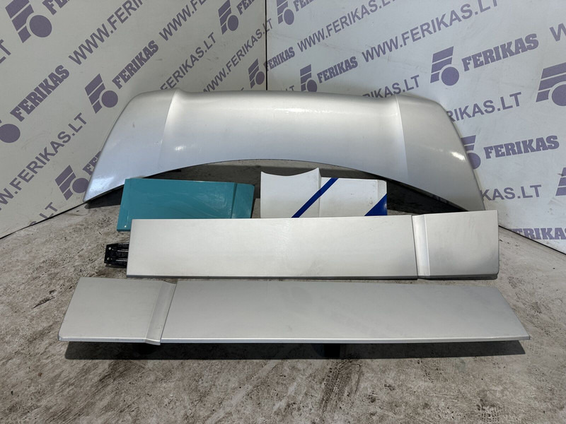 Mercedes-Benz cabin spoilers set - Aerodynamik/ Spoiler för Lastbil: bild 1 Mercedes-Benz cabin spoilers set - Aerodynamik/ Spoiler för Lastbil: bild 1