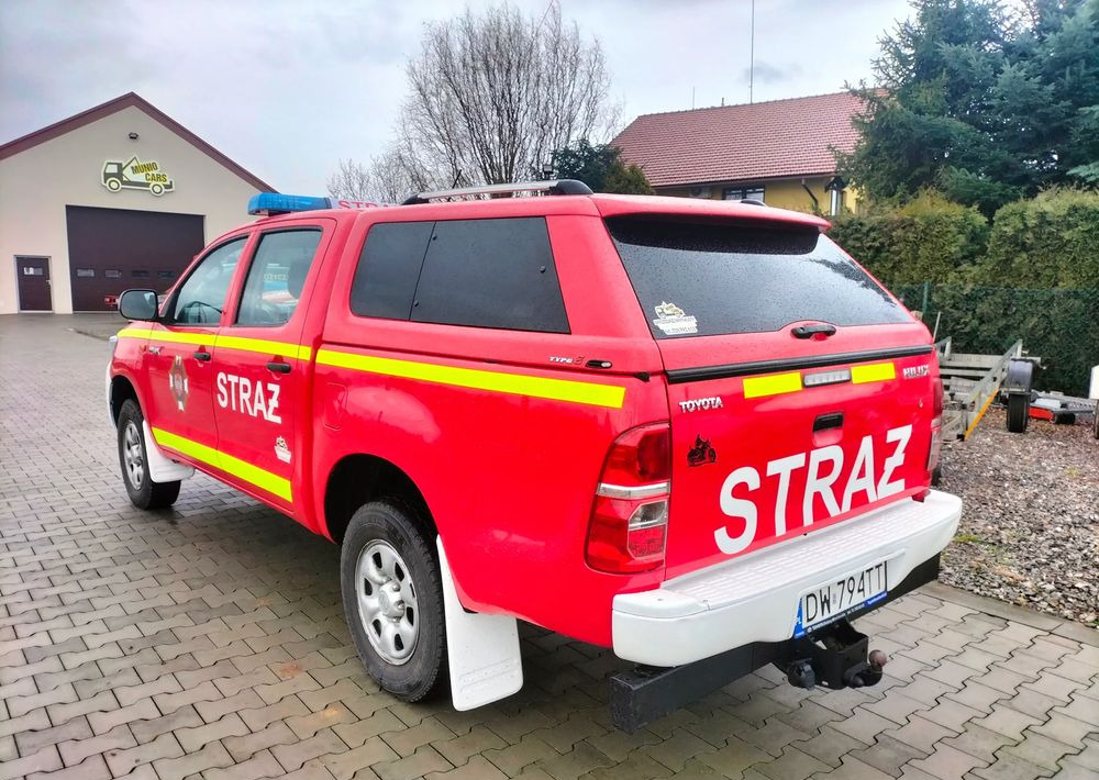 Toyota Hilux 2.5D 4x4, straż, strażacki, pożarniczy - Pickup: bild 4 Toyota Hilux 2.5D 4x4, straż, strażacki, pożarniczy - Pickup: bild 4