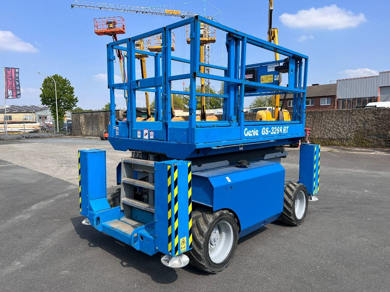 Genie GS3268 RT diesel 4x4 12m (1480) - Saxlift: bild 3 Genie GS3268 RT diesel 4x4 12m (1480) - Saxlift: bild 3
