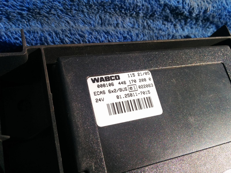 MAN WABCO ECU ZBR2 / 81.25806.7096. - Kontrollenhet: bild 3 MAN WABCO ECU ZBR2 / 81.25806.7096. - Kontrollenhet: bild 3