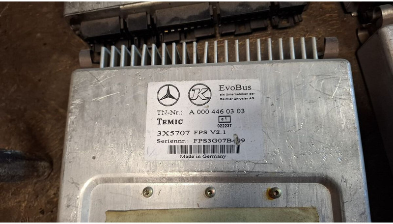 Mercedes-Benz - Kontrollenhet: bild 2 Mercedes-Benz - Kontrollenhet: bild 2