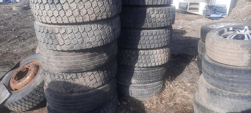 Michelin 295*80R22.5 255*70 \ 275*70* 265\70R19.5 - Däck för Lastbil: bild 4 Michelin 295*80R22.5 255*70 \ 275*70* 265\70R19.5 - Däck för Lastbil: bild 4