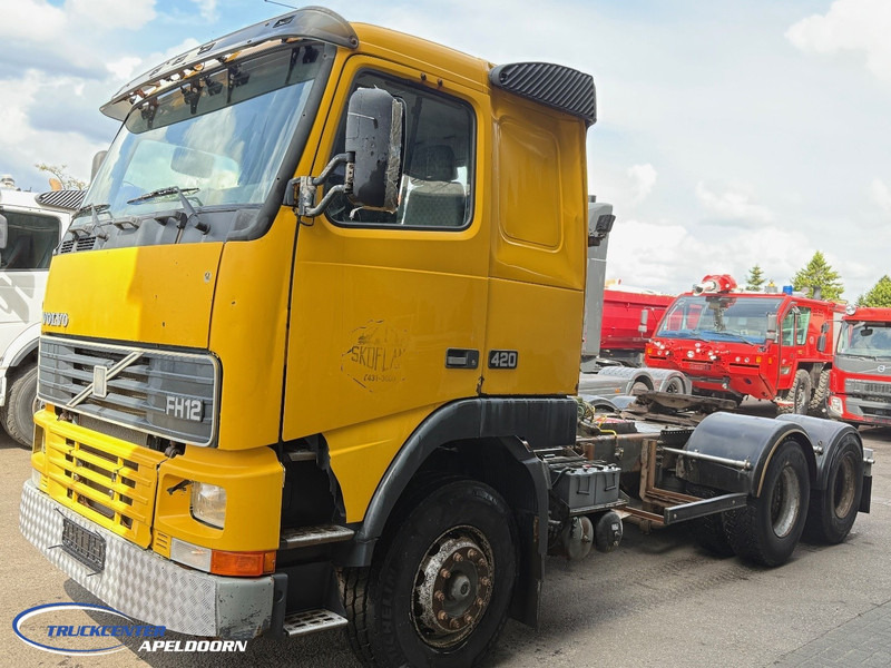 Volvo FH 12 - 420 6x4, Handgeschakeld, Euro 2, Hydrauliek - Dragbil: bild 2 Volvo FH 12 - 420 6x4, Handgeschakeld, Euro 2, Hydrauliek - Dragbil: bild 2