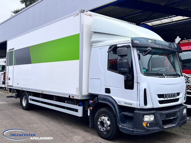 Iveco Eurocargo 150E28 175.650 km, AC, 2000 kg lift - Lastbil med skåp: bild 1 Iveco Eurocargo 150E28 175.650 km, AC, 2000 kg lift - Lastbil med skåp: bild 1