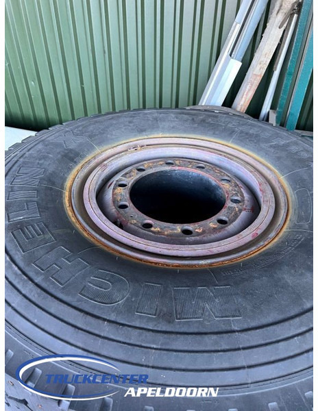 Michelin 385/95 R 20 385/95 R 20 - Däck: bild 2 Michelin 385/95 R 20 385/95 R 20 - Däck: bild 2