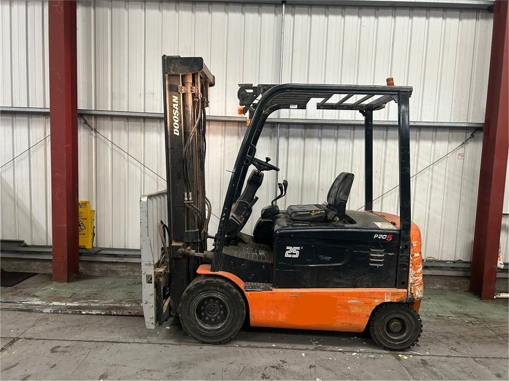 Doosan B25X-5 - Eltruck: bild 1 Doosan B25X-5 - Eltruck: bild 1