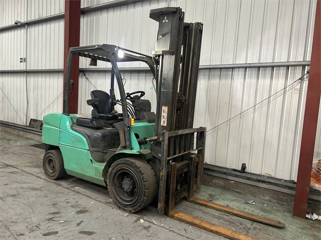 Mitsubishi FD35NT - Dieseltruck: bild 4 Mitsubishi FD35NT - Dieseltruck: bild 4
