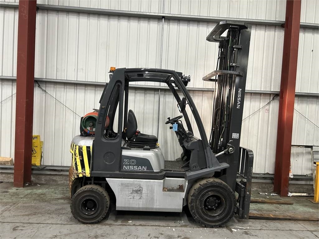 Nissan U1D2A20LQ - Gasoltruck: bild 5 Nissan U1D2A20LQ - Gasoltruck: bild 5