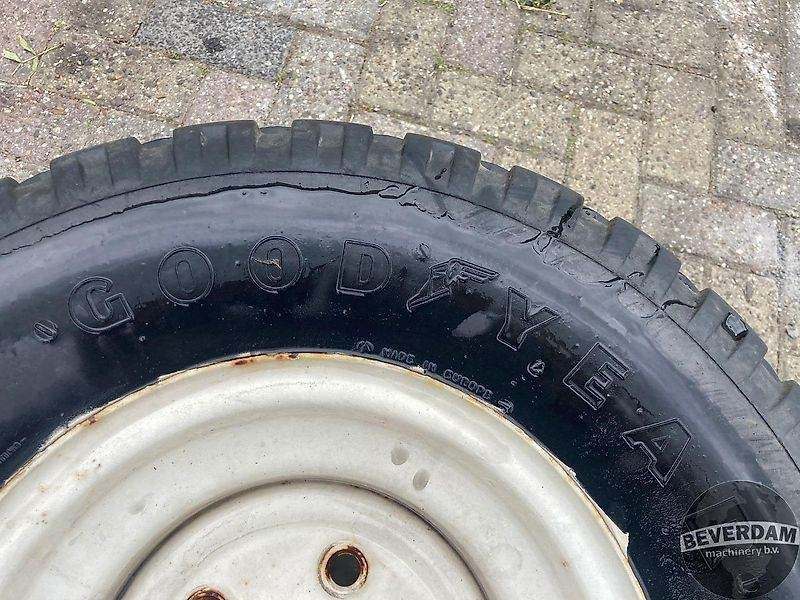 Goodyear 10.0/80-12 - Däck för Lantbruksmaskiner: bild 4 Goodyear 10.0/80-12 - Däck för Lantbruksmaskiner: bild 4