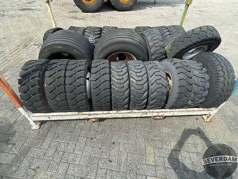 Verschillende banden met velg - Däck för Lantbruksmaskiner: bild 3 Verschillende banden met velg - Däck för Lantbruksmaskiner: bild 3