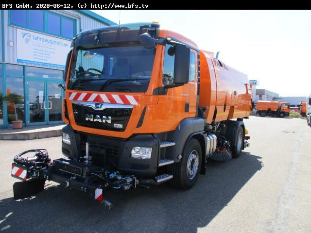 MAN TGS 18.400 4X2 BL Bucher OF 8000 RS Drehjet beid - Sopmaskin: bild 1 MAN TGS 18.400 4X2 BL Bucher OF 8000 RS Drehjet beid - Sopmaskin: bild 1